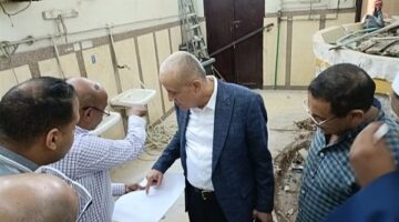 بالصور.. محافظ الأقصر يوجه بمضاعفة دورات المياه بمسجد «أحمد نجم»