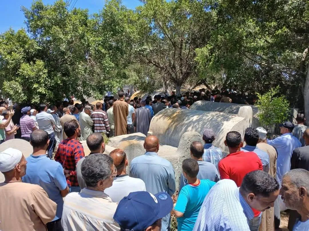 بالصور.. وداع ممرض توفي أثناء تأديته واجبه في غرفة عمليات مستشفى دمنهور التعليمي بالصور.. وداع ممرض توفي أثناء تأديته واجبه في غرفة عمليات مستشفى دمنهور التعليمي