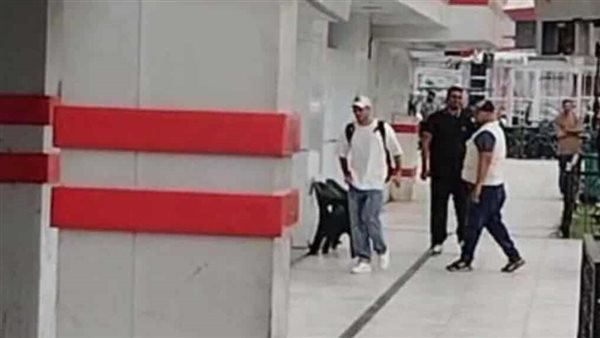 بالصور..زيزو يظهر في نادى الزمالك. ويرفض العقوبات بالصور..زيزو يظهر في نادى الزمالك. ويرفض العقوبات