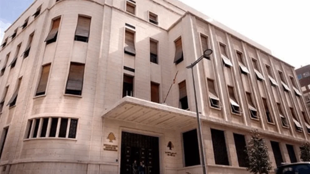 بالفيديو.. وصول وفد من شركة “ستارلينك” للإنترنت الفضائي إلى بيروت بالفيديو.. وصول وفد من شركة “ستارلينك” للإنترنت الفضائي إلى بيروت