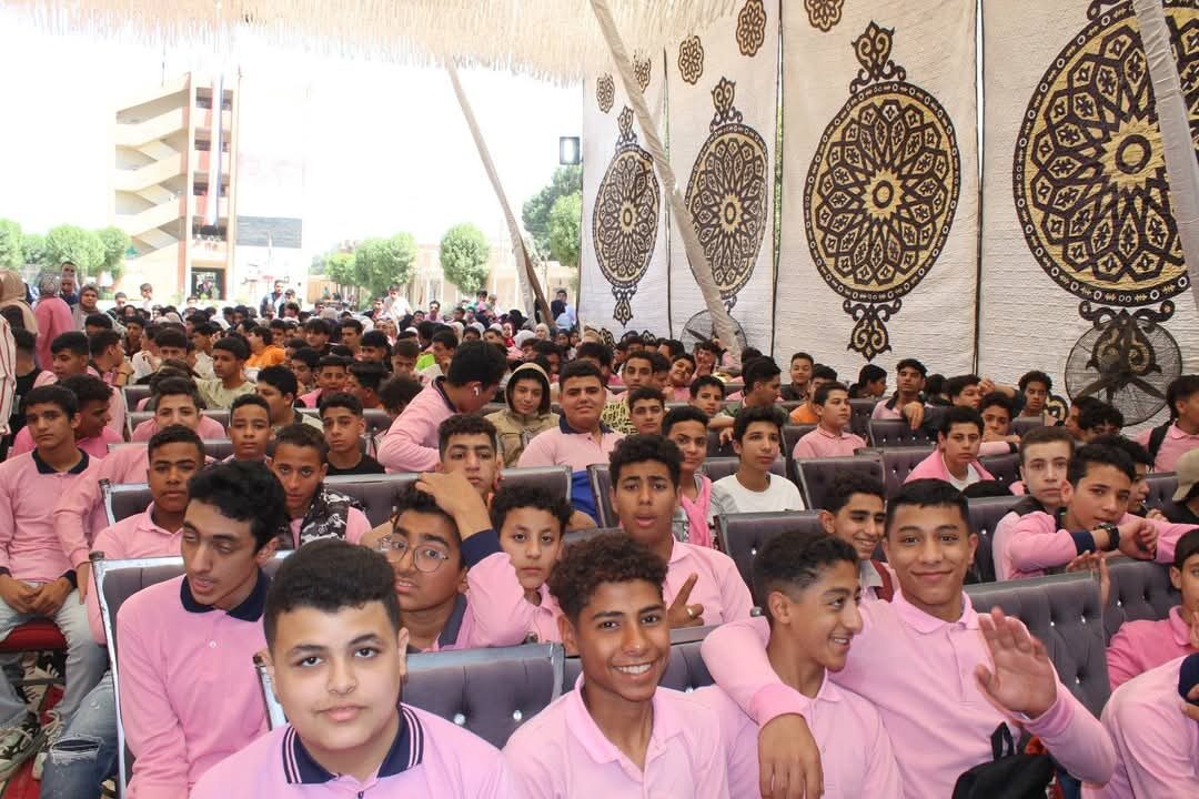 بحضور 1700 طالب وطالبة.. تعليم الجيزة تبدأ المراجعات النهائية المجانية كبديل للدروس الخصوصية| صور بحضور 1700 طالب وطالبة.. تعليم الجيزة تبدأ المراجعات النهائية المجانية كبديل للدروس الخصوصية| صور