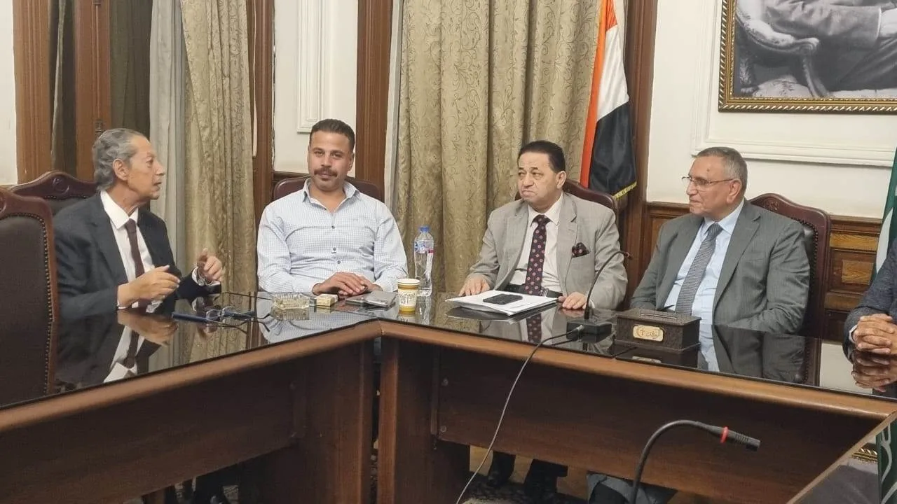 بحضور رئيس الوفد.. اللجنة النوعية للانتخابات تناقش طلبات المرشحين للبرلمان بحضور رئيس الوفد.. اللجنة النوعية للانتخابات تناقش طلبات المرشحين للبرلمان