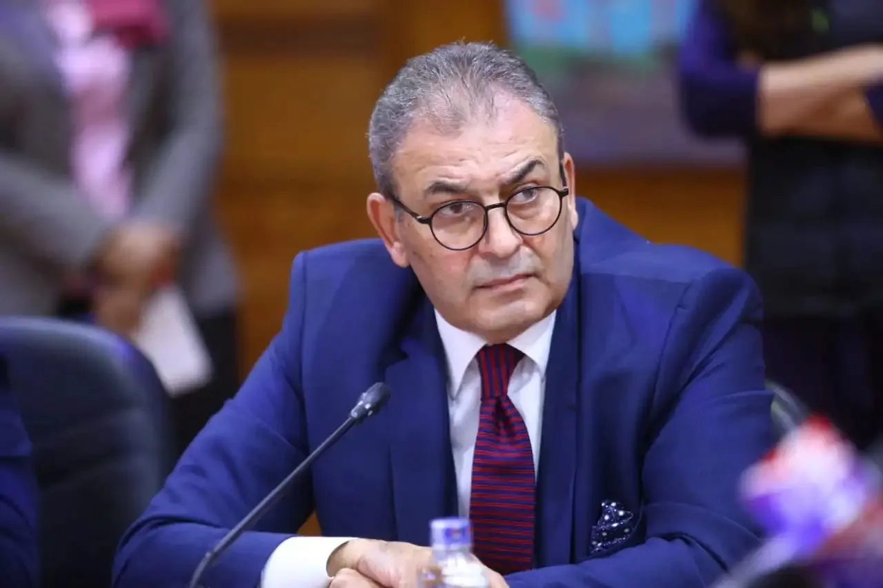 بدء المرحلة الثانية من مشروع تأهيل المصانع لتوطين تقنيات النسيج. بدء المرحلة الثانية من مشروع تأهيل المصانع لتوطين تقنيات النسيج.