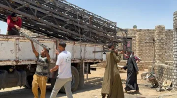 بدء تزويد مشروعات الظهير الصحراوي بالكهرباء.. الأقصر تفتح أبواب الاستثمار بمنطقة الـ 1000 فدان