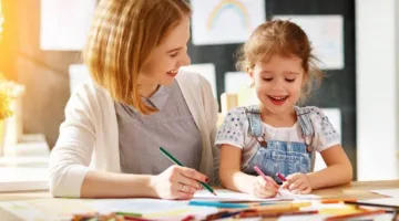 بدون ضغوط.. كيف يدعم الأهل أبناءهم خلال فترة الامتحانات؟ | نصائح بسيطة