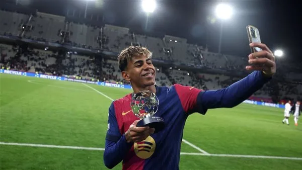 برشلونة يقترب من تمديد عقد لامين يامال بعد بلوغه السن القانوني برشلونة يقترب من تمديد عقد لامين يامال بعد بلوغه السن القانوني