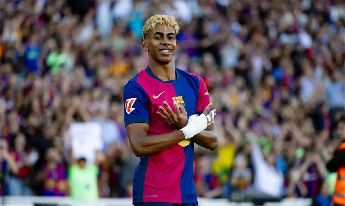 برشلونة ينجز تجديد عقد لامين يامال: تفاصيل مدة العقد والراتب برشلونة ينجز تجديد عقد لامين يامال: تفاصيل مدة العقد والراتب