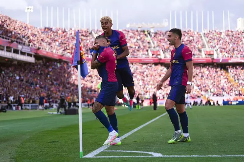 برشلونة يواجه إسبانيول: توقيت المباراة والقناة الناقلة لحسم بطولة الدوري الإسباني برشلونة يواجه إسبانيول: توقيت المباراة والقناة الناقلة لحسم بطولة الدوري الإسباني