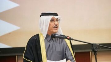 برغم كل المآسي والأهوال في غزة وبعد خيبة الآمال في الأنظمة.. هل انعدمت المواقف “الفردية” التاريخية في أمة العرب؟ لماذا يجب التذكير بقصة السفير القطري “راشد الخاطر” الذي لم يشعر بأمان ذاتي في ظل أمن قومي عربي مستباح… فانتحر وذكر قصته أمين هويدي وأحمد بهاء الدين؟