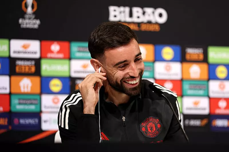 برونو فيرنانديز يحدد مطالبه للانتقال إلى الهلال قبل بطولة الأندية العالمية برونو فيرنانديز يحدد مطالبه للانتقال إلى الهلال قبل بطولة الأندية العالمية