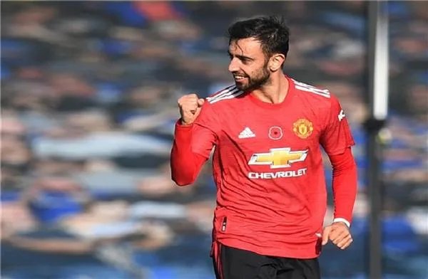 برونو فيرنانديز يُتوج بلقب لاعب الموسم في مانشستر يونايتد برونو فيرنانديز يُتوج بلقب لاعب الموسم في مانشستر يونايتد