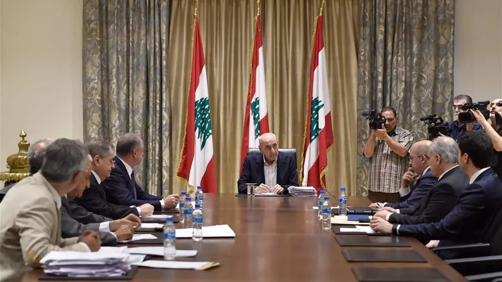 بري ترأس إجتماعاً لهيئة مكتب مجلس النواب وتابع المستجدات السياسية والميدانية بري ترأس إجتماعاً لهيئة مكتب مجلس النواب وتابع المستجدات السياسية والميدانية