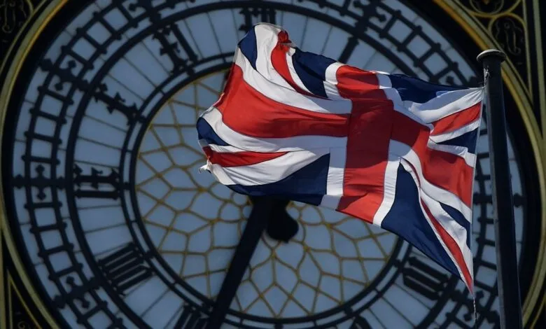 انخفاض كبير في صناعة التصنيع البريطانية في ظل استمرار التحديات الاقتصادية في مايو 2025 انخفاض كبير في صناعة التصنيع البريطانية في ظل استمرار التحديات الاقتصادية في مايو 2025