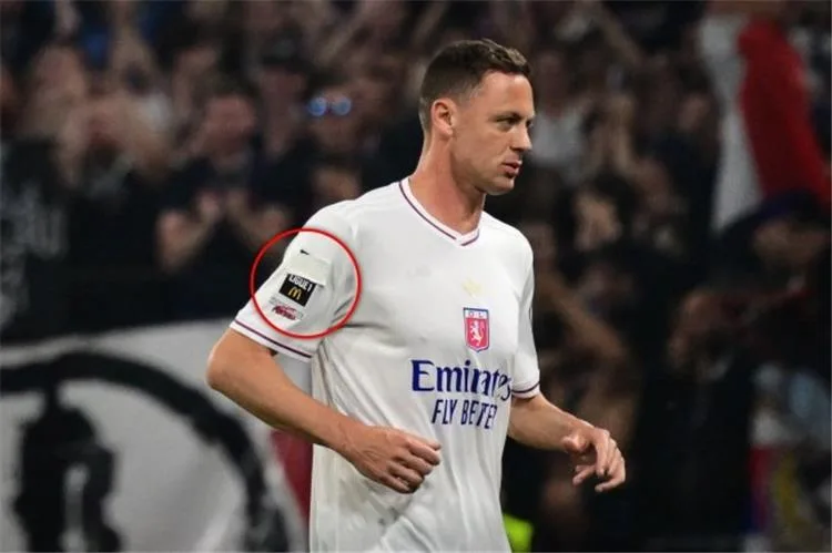 بسبب آرائه حول مسيرة المثليين.. كوكا يواجه عقوبة قاسية في الدوري الفرنسي بسبب آرائه حول مسيرة المثليين.. كوكا يواجه عقوبة قاسية في الدوري الفرنسي