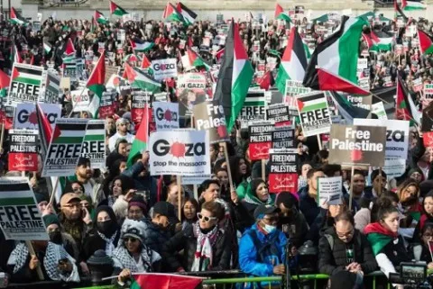 بسبب دعمها لفلسطين.. إدارة ترامب تجمد التمويل الموجه إلى “هارفارد” مرة أخرى