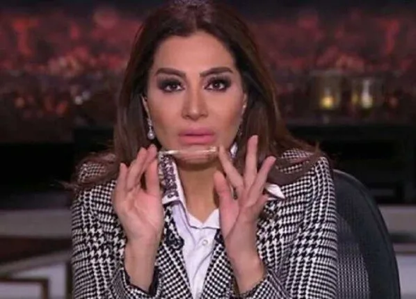 بسمة وهبة: شعرت بالتعاطف مع مها الصغير والآن ألوم نفسي بسبب أحمد السقا بسمة وهبة: شعرت بالتعاطف مع مها الصغير والآن ألوم نفسي بسبب أحمد السقا