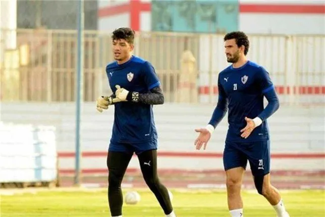 بعد إصابة صبحي.. حارسا الشباب يظهرا في مران الزمالك استعدادًا لمواجهة بيراميدز بعد إصابة صبحي.. حارسا الشباب يظهرا في مران الزمالك استعدادًا لمواجهة بيراميدز