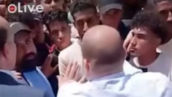 بعد احتجاجات الطلاب.. نائب رئيس جامعة الزقازيق يؤكد التزام الجامعة بنتائج التحقيقات في حادث روان بعد احتجاجات الطلاب.. نائب رئيس جامعة الزقازيق يؤكد التزام الجامعة بنتائج التحقيقات في حادث روان