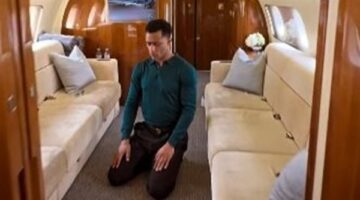 بعد تصدر محمد رمضان الترند.. الإفتاء توضح حكم التصوير أثناء الصلاة