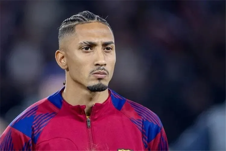 بعد رافينها.. الدوري السعودي مهتم بجوهرة جديدة من برشلونة بعد رافينها.. الدوري السعودي مهتم بجوهرة جديدة من برشلونة
