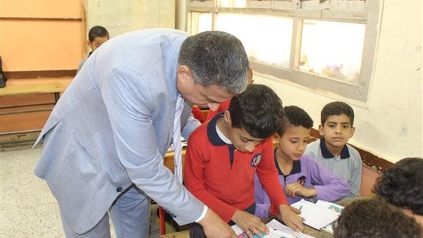 بعد رصد مخالفات.. وكيل تعليم الجيزة يوجه بتشكيل لجنة مختصة لإعادة الانضباط بمدرسة بأوسيم بعد رصد مخالفات.. وكيل تعليم الجيزة يوجه بتشكيل لجنة مختصة لإعادة الانضباط بمدرسة بأوسيم