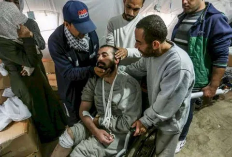 بعد شهور من التعذيب.. إسرائيل تفرج عن 11 أسيرا فلسطينيا من غزة بعد شهور من التعذيب.. إسرائيل تفرج عن 11 أسيرا فلسطينيا من غزة