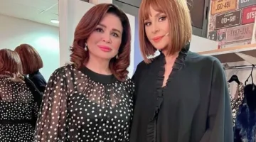 بعد عرض مسرحيتها الأول، إلهام شاهين توجه كلمة إلى كارول سماحة.
