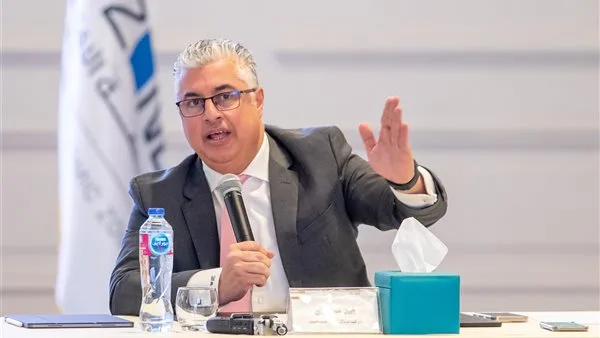بـ2.4 مليار دولار.. رئيس اقتصادية قناة السويس: صادراتنا تقدر بنسبة 6% من إجمالي صادرات مصر بـ2.4 مليار دولار.. رئيس اقتصادية قناة السويس: صادراتنا تقدر بنسبة 6% من إجمالي صادرات مصر