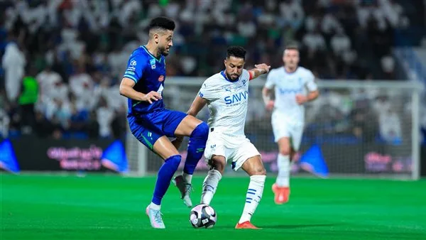 بقيادة جوميز.. الفتح يتعرض لهزيمة أمام الهلال في الدوري السعودي ويستمر في صراع الهبوط. بقيادة جوميز.. الفتح يتعرض لهزيمة أمام الهلال في الدوري السعودي ويستمر في صراع الهبوط.
