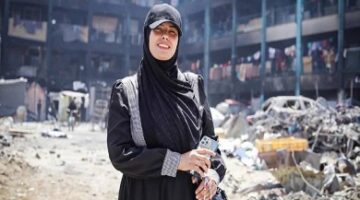 شركة عالمية تستحوذ على حقوق عرض فيلم الصحفية الفلسطينية فاطمة حسونة الوثائقي
