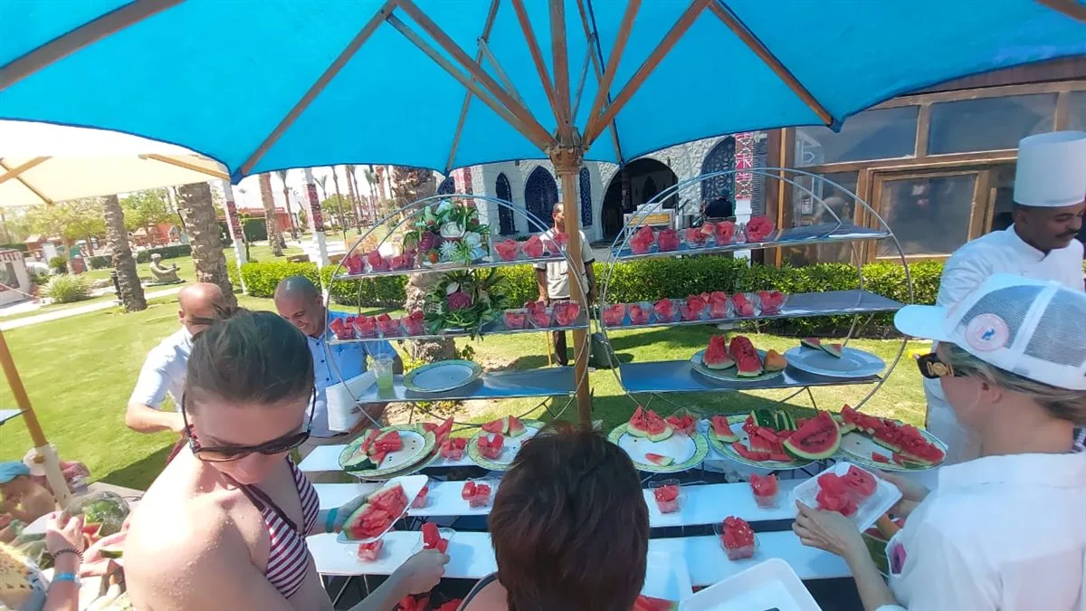 بمشاركة 15 شيف و2 طن بطيخ.. مهرجان البطيخ على شواطئ الغردقة بمشاركة 15 شيف و2 طن بطيخ.. مهرجان البطيخ على شواطئ الغردقة
