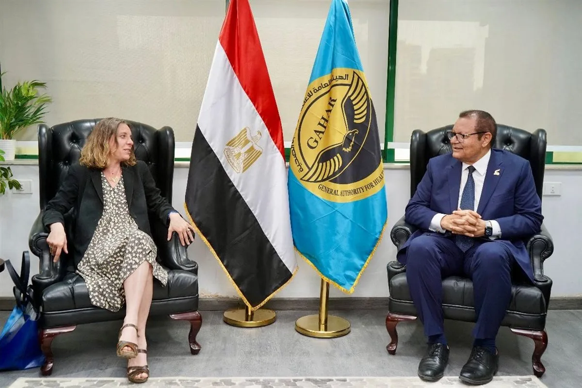 بناء شراكات استراتيجية والاستفادة من الخبرات الدولية للارتقاء بمستوى الخدمة الصحية بناء شراكات استراتيجية والاستفادة من الخبرات الدولية للارتقاء بمستوى الخدمة الصحية