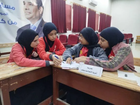 بنات المروة يحصلن على المركز الأول في مسابقة المديرية للطلبة الأوائل للشهادة الإعدادية في بورسعيد. بنات المروة يحصلن على المركز الأول في مسابقة المديرية للطلبة الأوائل للشهادة الإعدادية في بورسعيد.