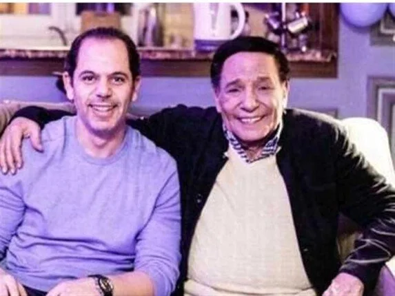 «بهذا الأسلوب».. رامي إمام يحيي ذكرى ميلاد والده النجم عادل إمام «بهذا الأسلوب».. رامي إمام يحيي ذكرى ميلاد والده النجم عادل إمام