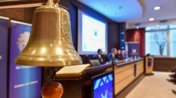 بورصة الدار البيضاء تنخفض في ظل أداء متنوع للأسهم الكبيرة والصغيرة