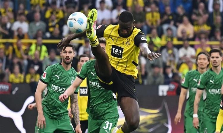بوروسيا دورتموند يفوز على فولفسبورج برباعية نظيفة في الدوري الألماني بوروسيا دورتموند يفوز على فولفسبورج برباعية نظيفة في الدوري الألماني