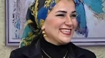 «بوسي» بين السوشيال ميديا و الحمار بالمقلوب!