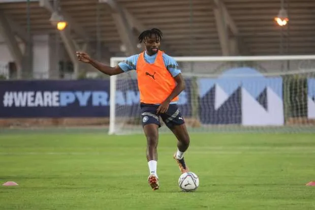 بيراميدز يعلن عن بديل فيستون ماييلي لمواجهة الزمالك بيراميدز يعلن عن بديل فيستون ماييلي لمواجهة الزمالك
