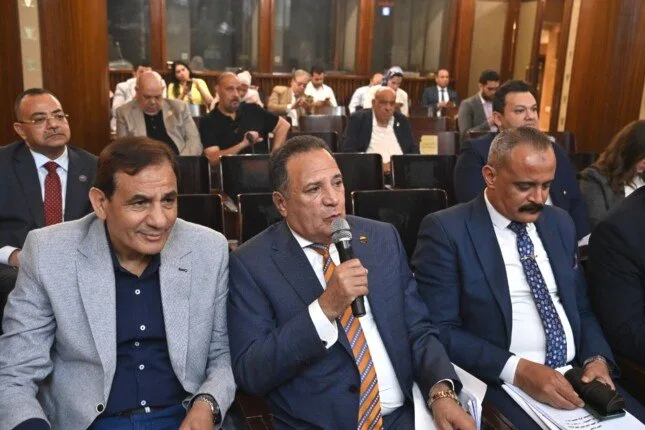 بينها تنسيقية الشباب: أربع أحزاب توافق على تعديل قانون مجلس النواب وتقسيم الدوائر الانتخابية بينها تنسيقية الشباب: أربع أحزاب توافق على تعديل قانون مجلس النواب وتقسيم الدوائر الانتخابية