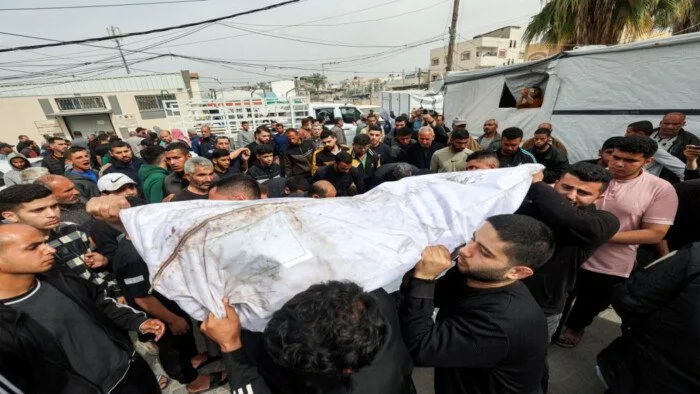 بينهم أب وابنته.. 6 شهداء فلسطينيين بقصف إسرائيلي على مدينتي غزة وخان يونس بينهم أب وابنته.. 6 شهداء فلسطينيين بقصف إسرائيلي على مدينتي غزة وخان يونس