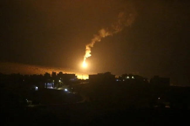 استشهاد ثلاثة فلسطينيين جراء قصف الاحتلال في شمال غزة استشهاد ثلاثة فلسطينيين جراء قصف الاحتلال في شمال غزة
