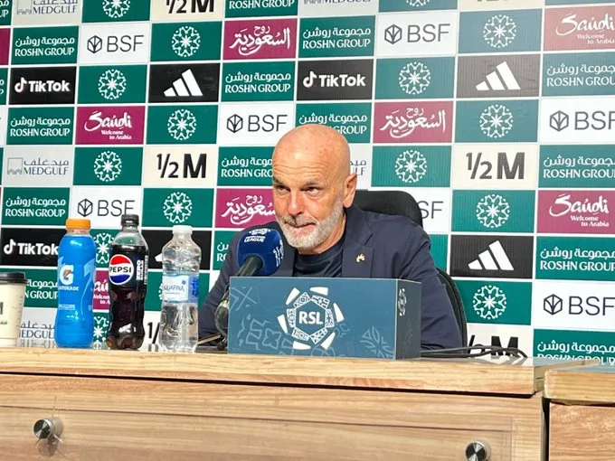هييرو يرد بشكل غير متوقع على تصريحات بيولي بشأن الإدارة الإدارية. هييرو يرد بشكل غير متوقع على تصريحات بيولي بشأن الإدارة الإدارية.