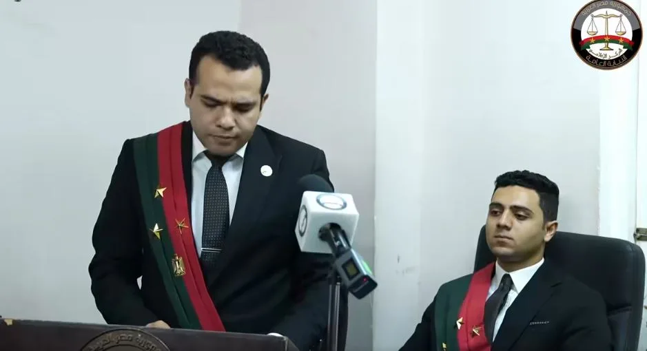 فيديو.. النيابة تروي تفاصيل مأساة حريق طريق الواحات: رضيع احتُرِق في أحضان والدته وطبيبة أنقذت الموقف برماد الأرض. فيديو.. النيابة تروي تفاصيل مأساة حريق طريق الواحات: رضيع احتُرِق في أحضان والدته وطبيبة أنقذت الموقف برماد الأرض.