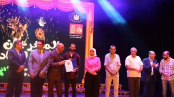 «لعنة زيكار» يحصد المركز الأول في ختام مهرجان نوادي المسرح 32