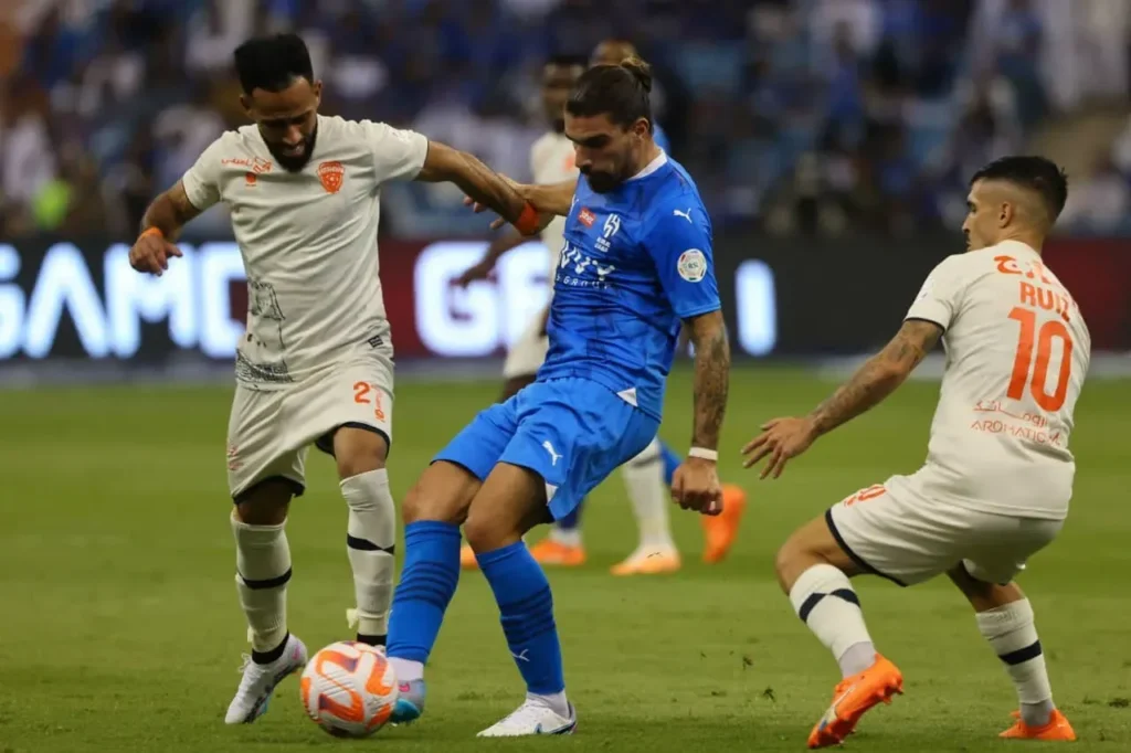 تاريخ الهلال ضد العروبة: الإحصائيات والنتائج الأخيرة للفريقين في الدوري السعودي تاريخ الهلال ضد العروبة: الإحصائيات والنتائج الأخيرة للفريقين في الدوري السعودي