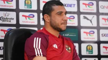 تبديل اضطراري في الأهلي.. رامي ربيعة يخرج للإصابة والعش بديلًا