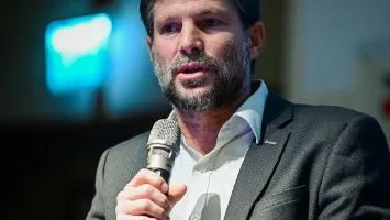 سموتريش: إسرائيل لن تنسحب من غزة.. وعلى الإسرائيليين تقبل كلمة الاحتلال