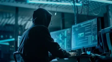 تجديد حبس موظف بالقرية الذكية في الفيوم لاتهامه باختراق حسابات أشخاص 15 يومًا