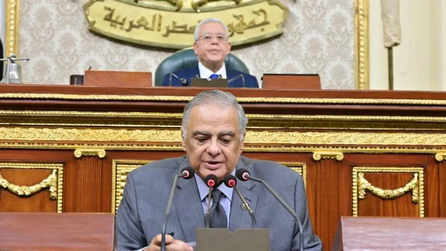 تحرك سريع من رئيس البرلمان بشأن قرارين رئاسيين وثلاثة قوانين جديدة تحرك سريع من رئيس البرلمان بشأن قرارين رئاسيين وثلاثة قوانين جديدة