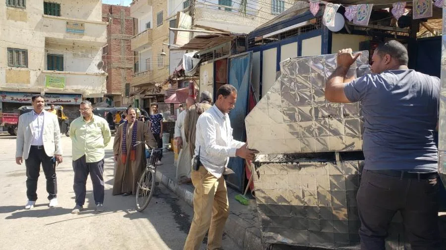 تحرير 35 محضرًا خلال حملة إشغالات مكبرة بمركز ديروط في أسيوط تحرير 35 محضرًا خلال حملة إشغالات مكبرة بمركز ديروط في أسيوط